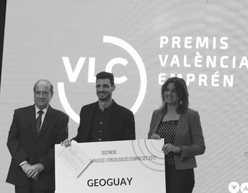 Jose Montesinos en el reconocimiento empresarial por el proyecto Geoguay